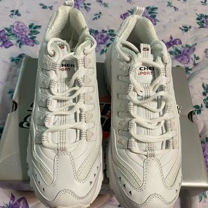 Sketchers Sport size 9m New!